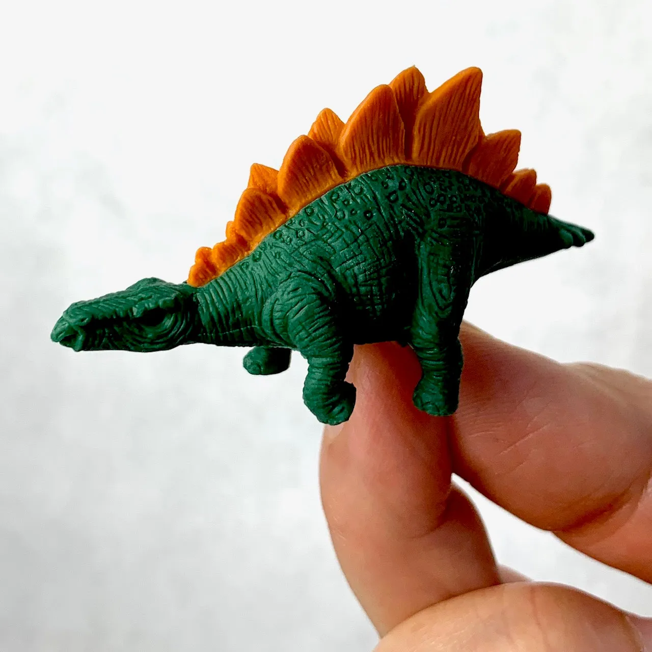 380071 IWAKO DINOSAUR ERASERS-30