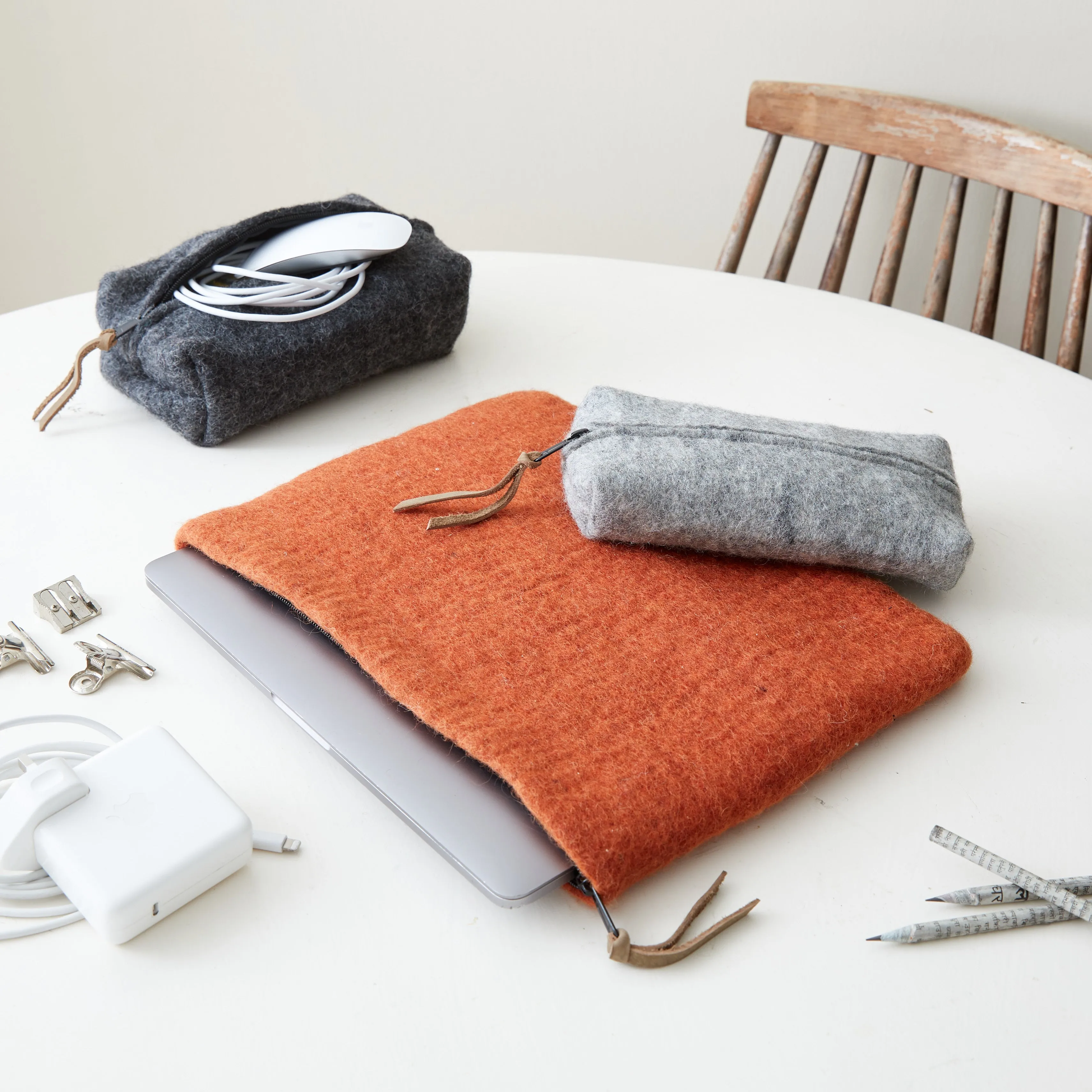 BIDYUT Boxy Felt Pouch Desk Tidy (WS)