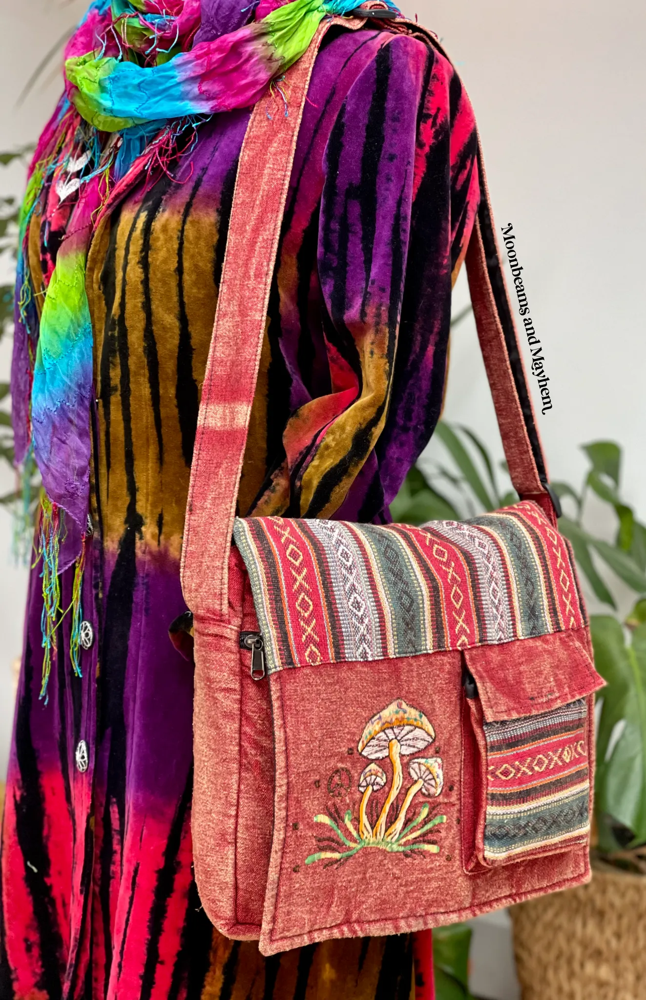 ENCHANTING INDIAN RED TOADSTOOL SATCHEL BAG