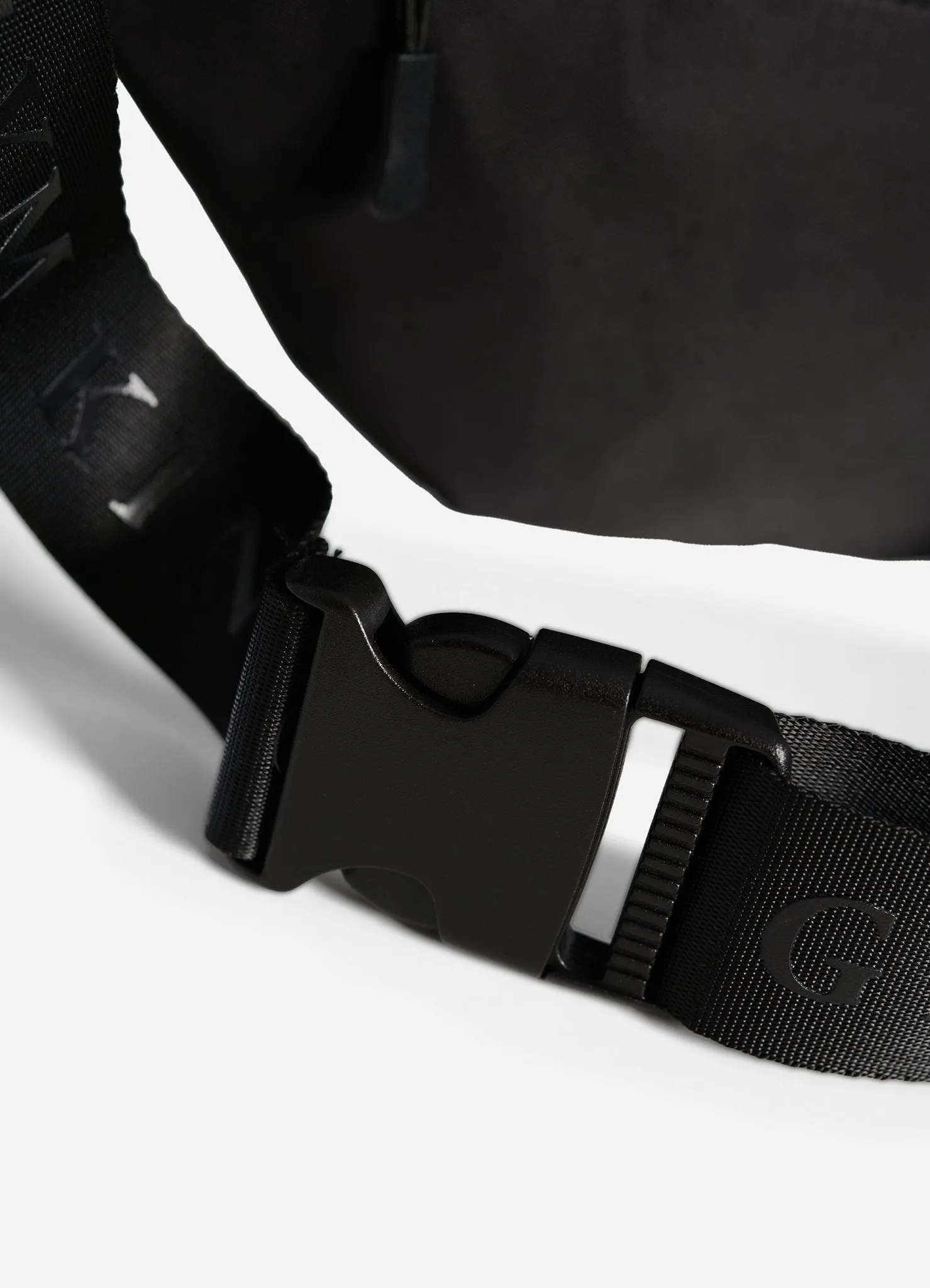 GK Divide Waist Bag - Black