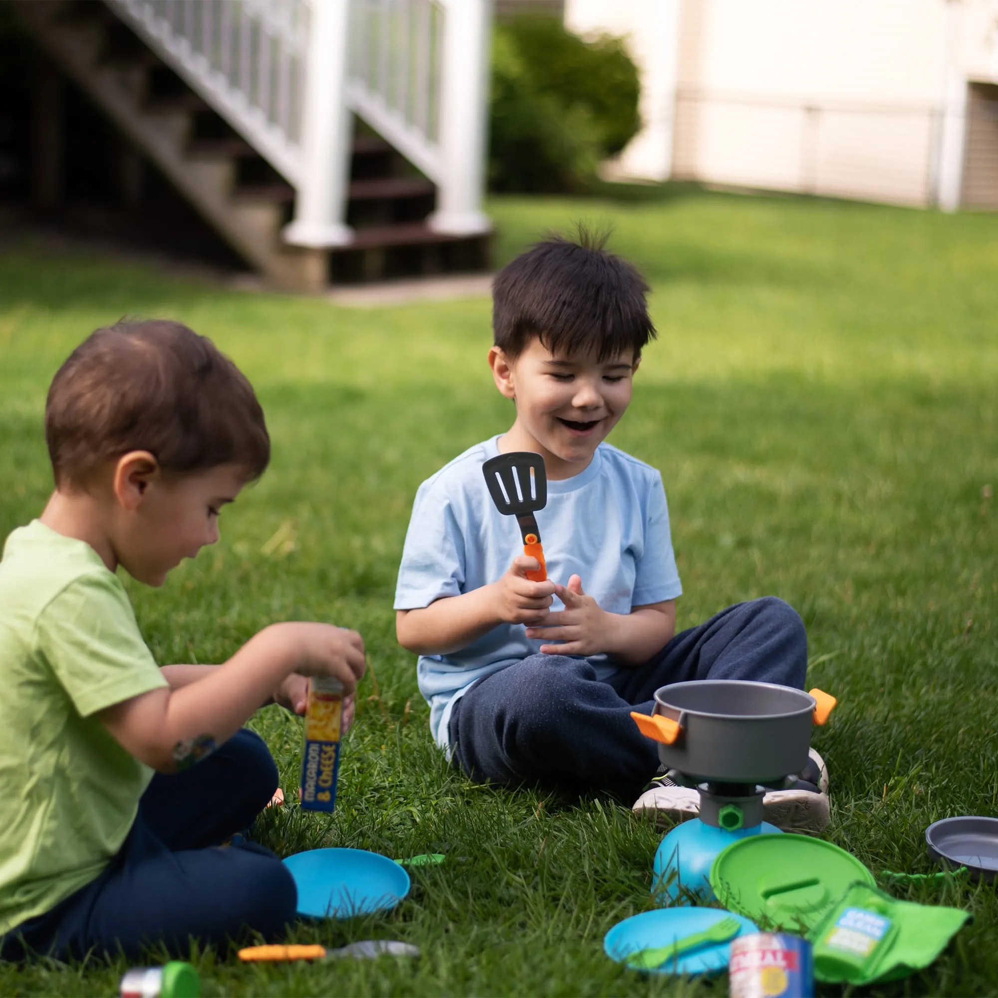 Melissa & Doug Let's Explore Outdoor Cooking Play Set