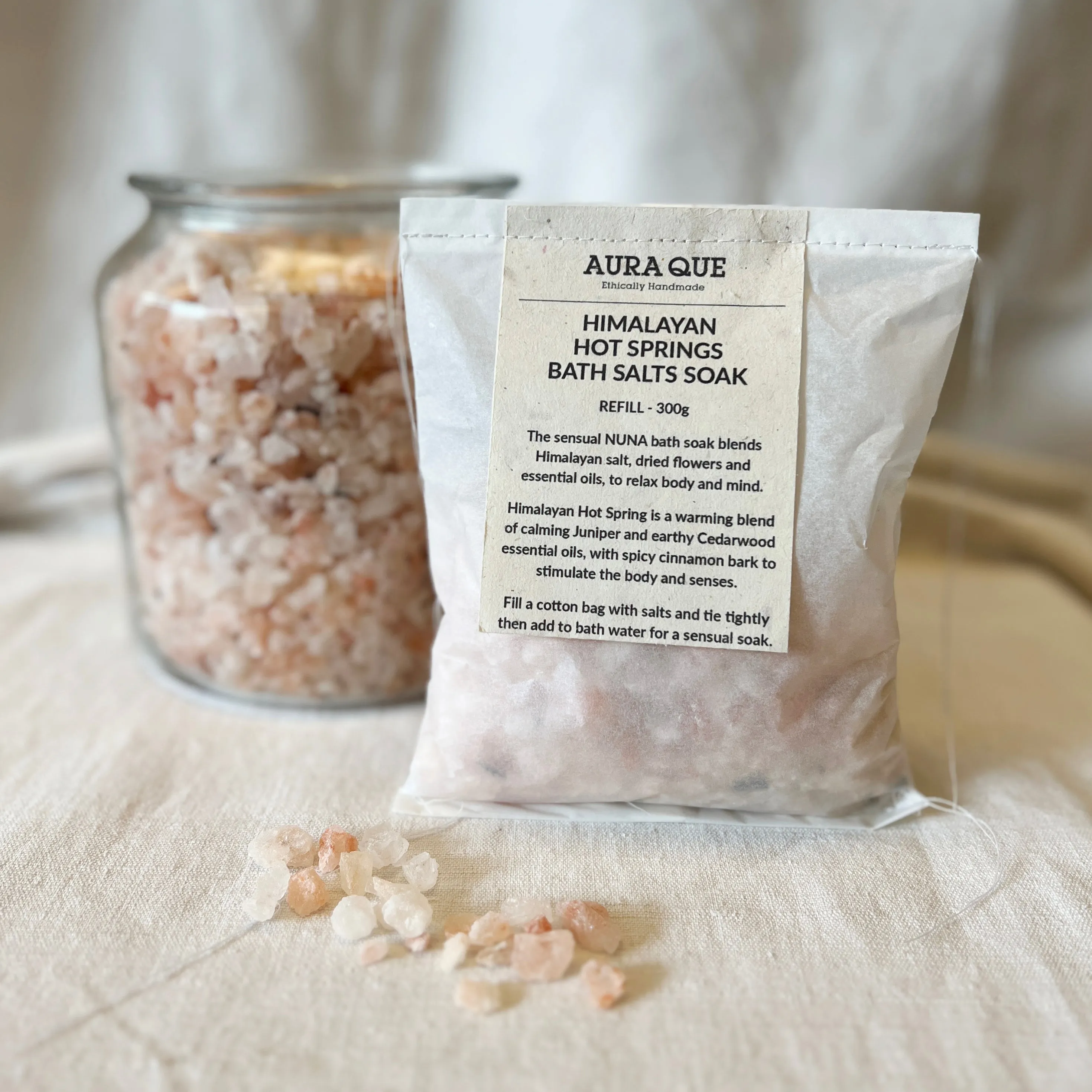 NUNA Relaxing Fragrant Himalayan Salt Bath Soak