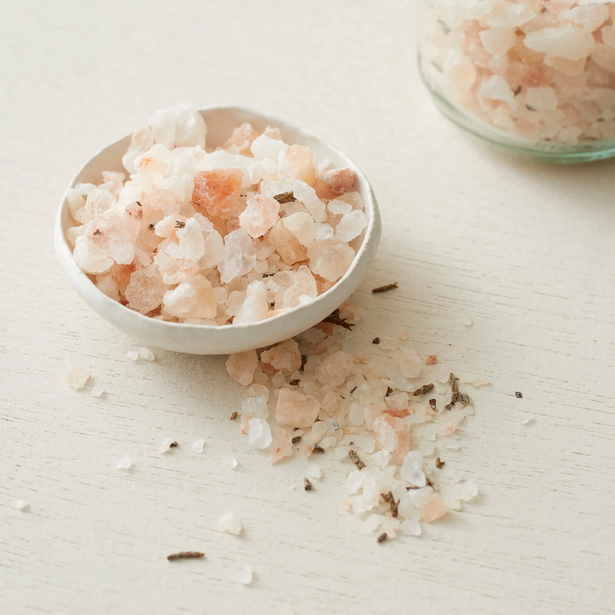 NUNA Relaxing Fragrant Himalayan Salt Bath Soak