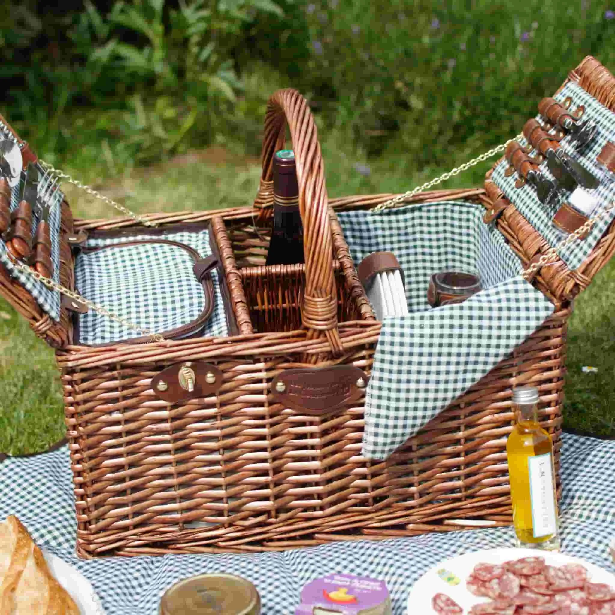 Saint-Germain Green Gingham Picnic Basket, 4 Person