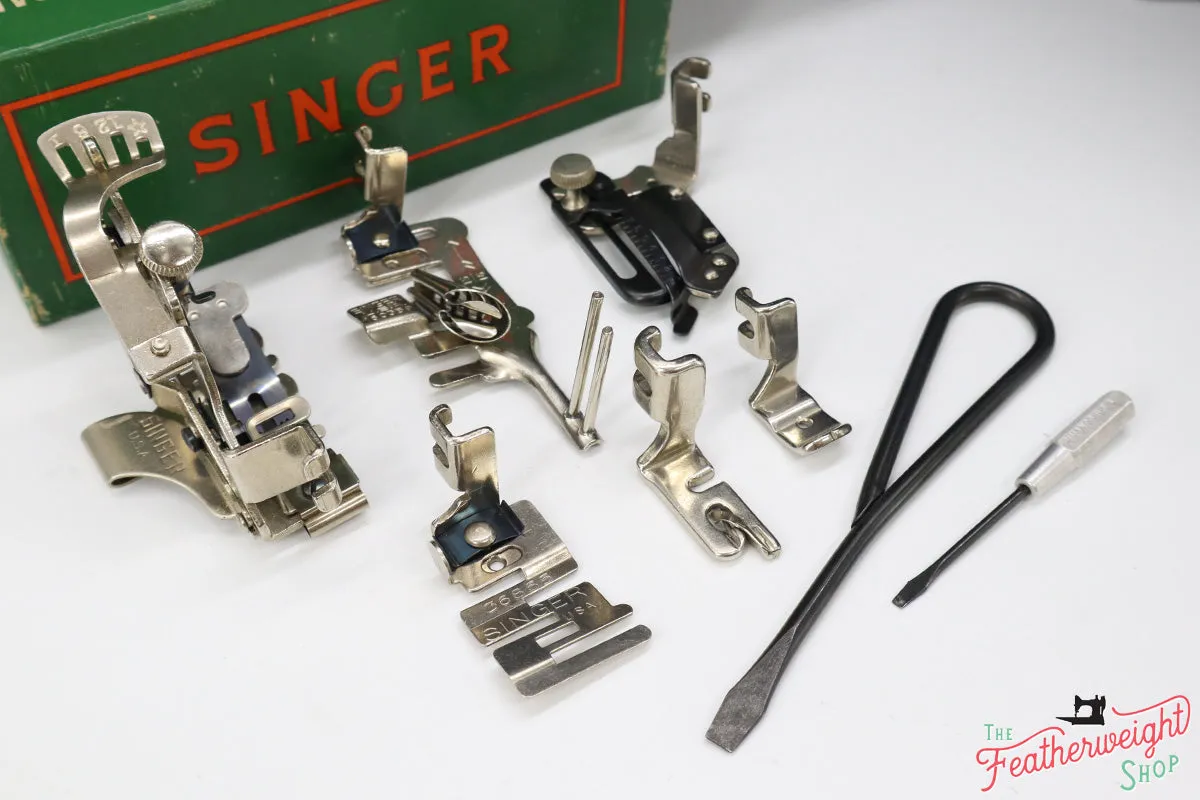 Singer Featherweight 221 Sewing Machine, AM1865**