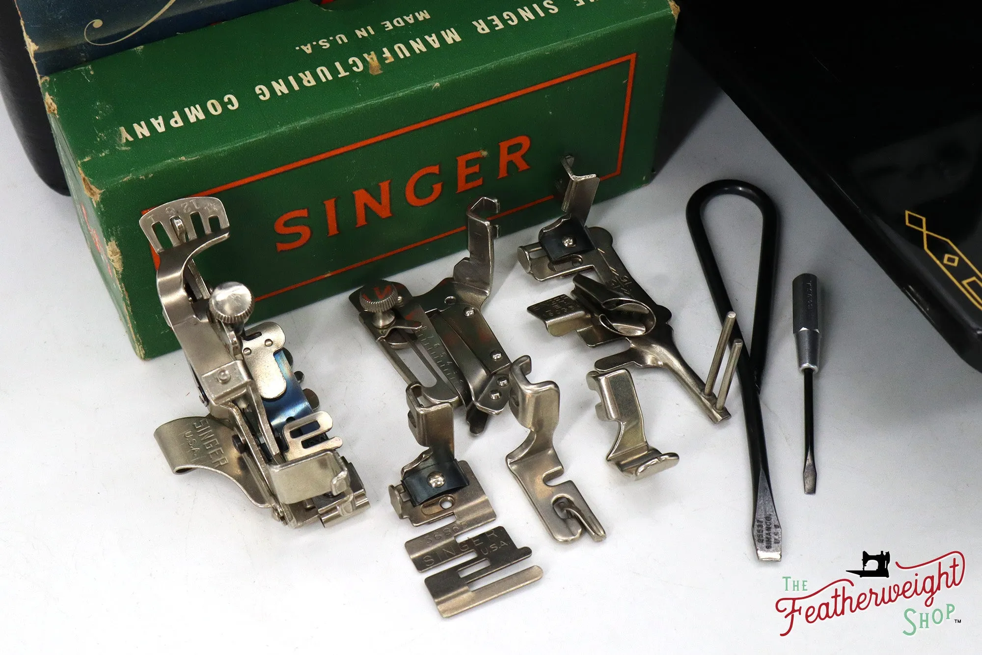 Singer Featherweight 221 Sewing Machine, AM660*** - 1957