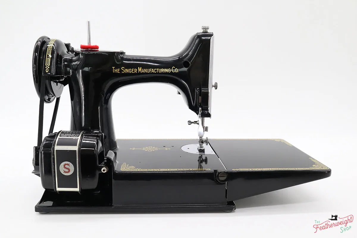 Singer Featherweight 221 Sewing Machine, Centennial: AK075***