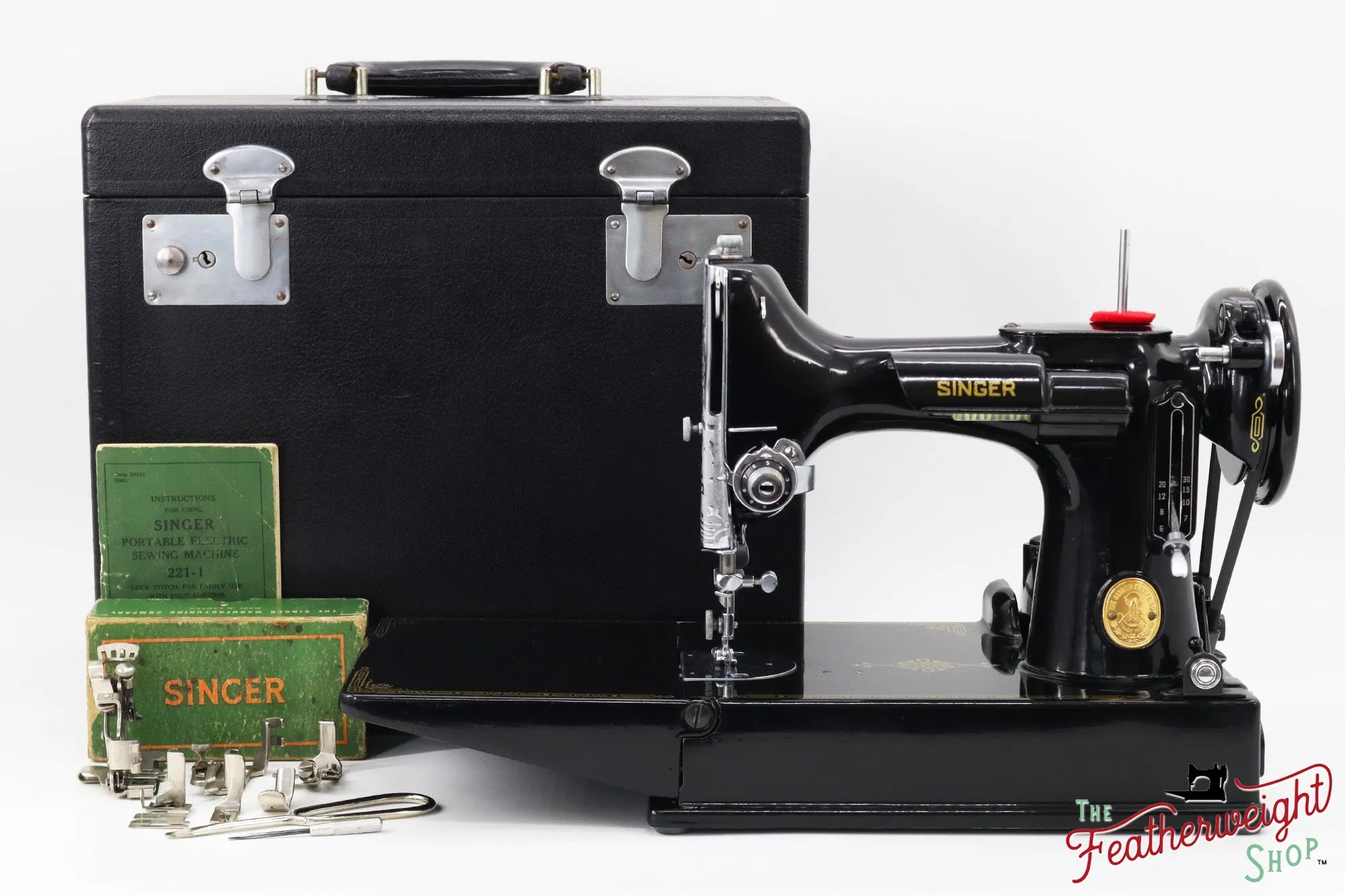 Singer Featherweight 221K Sewing Machine, 1948 - EE808***