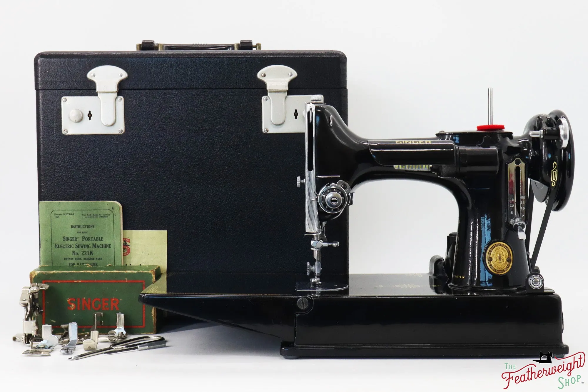 Singer Featherweight 221K Sewing Machine, 1952 - EH376***