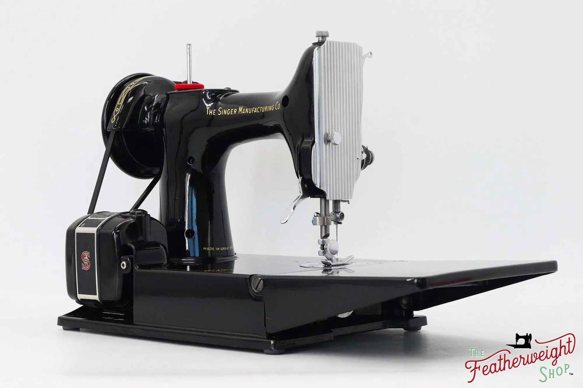 Singer Featherweight 221K Sewing Machine, RED "S" - ES2467**