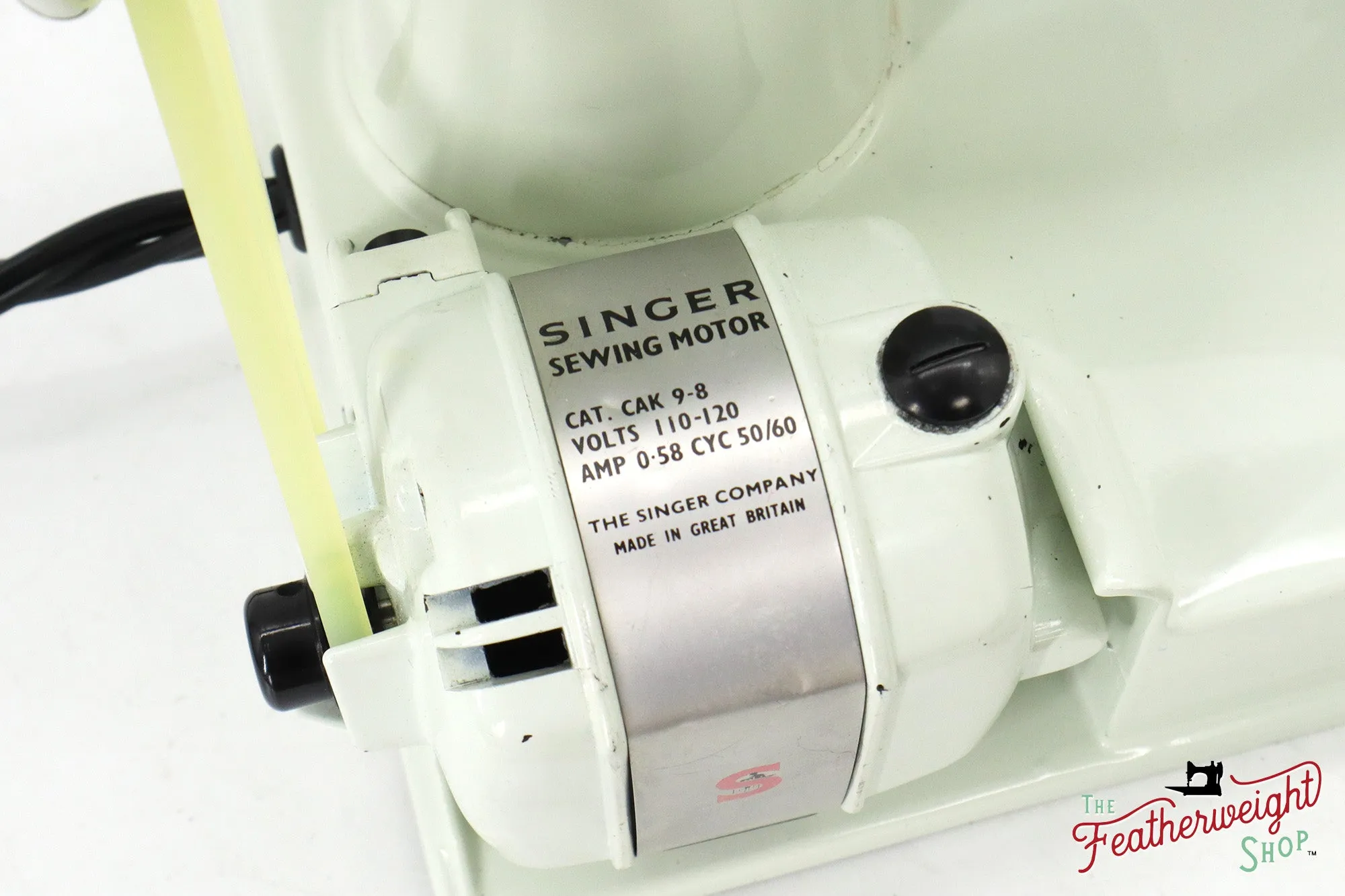 Singer Featherweight 221K Sewing Machine, WHITE - EV99384*