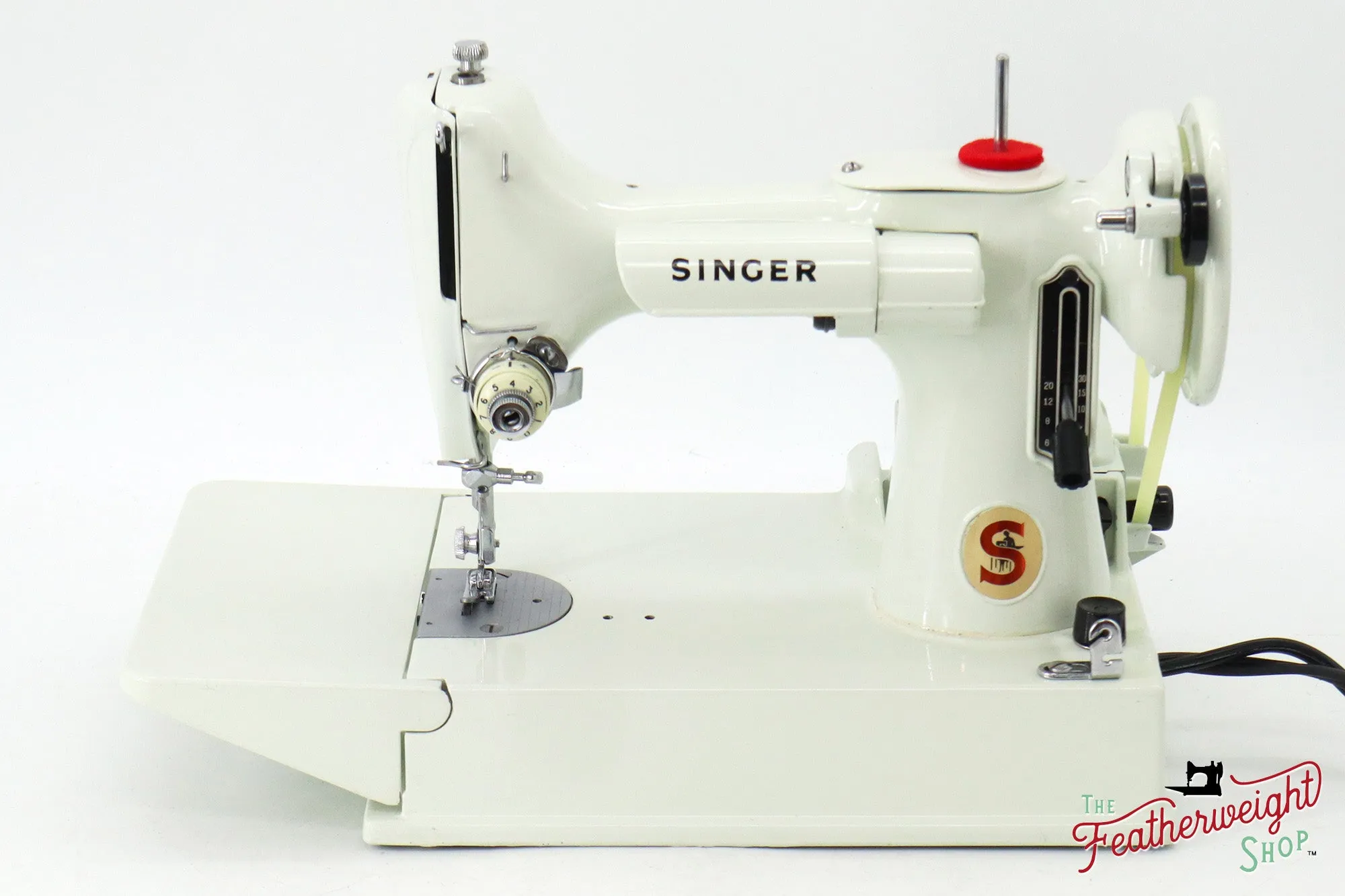 Singer Featherweight 221K Sewing Machine, WHITE - EV99384*