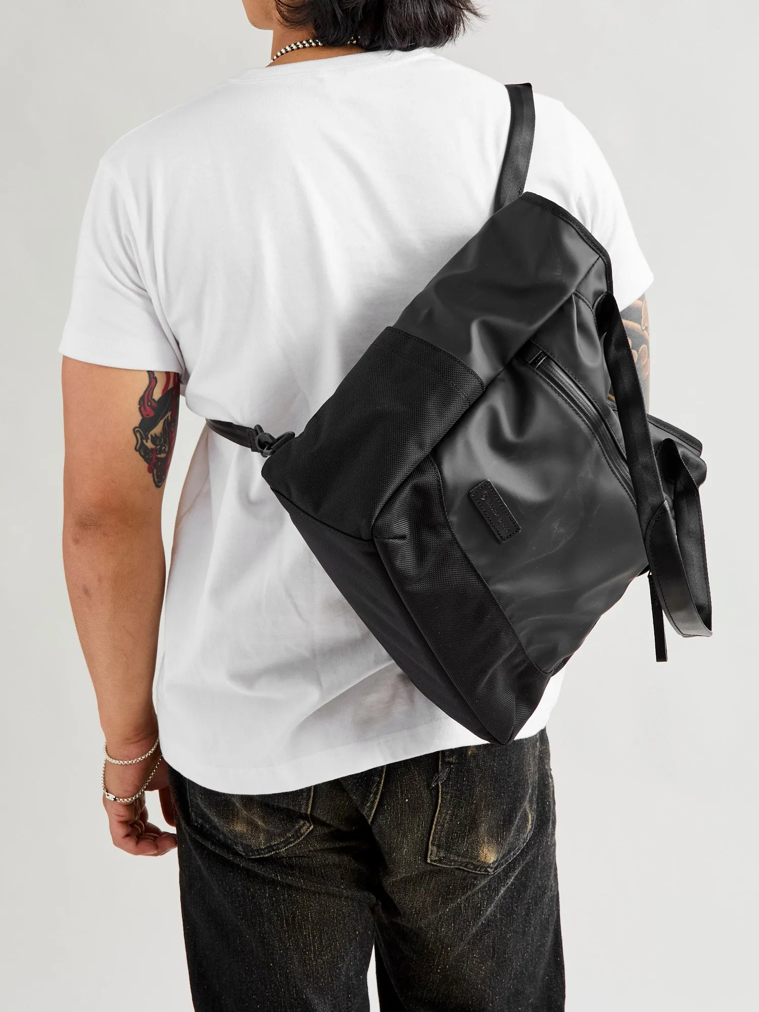 Slick Tote Bag in Black