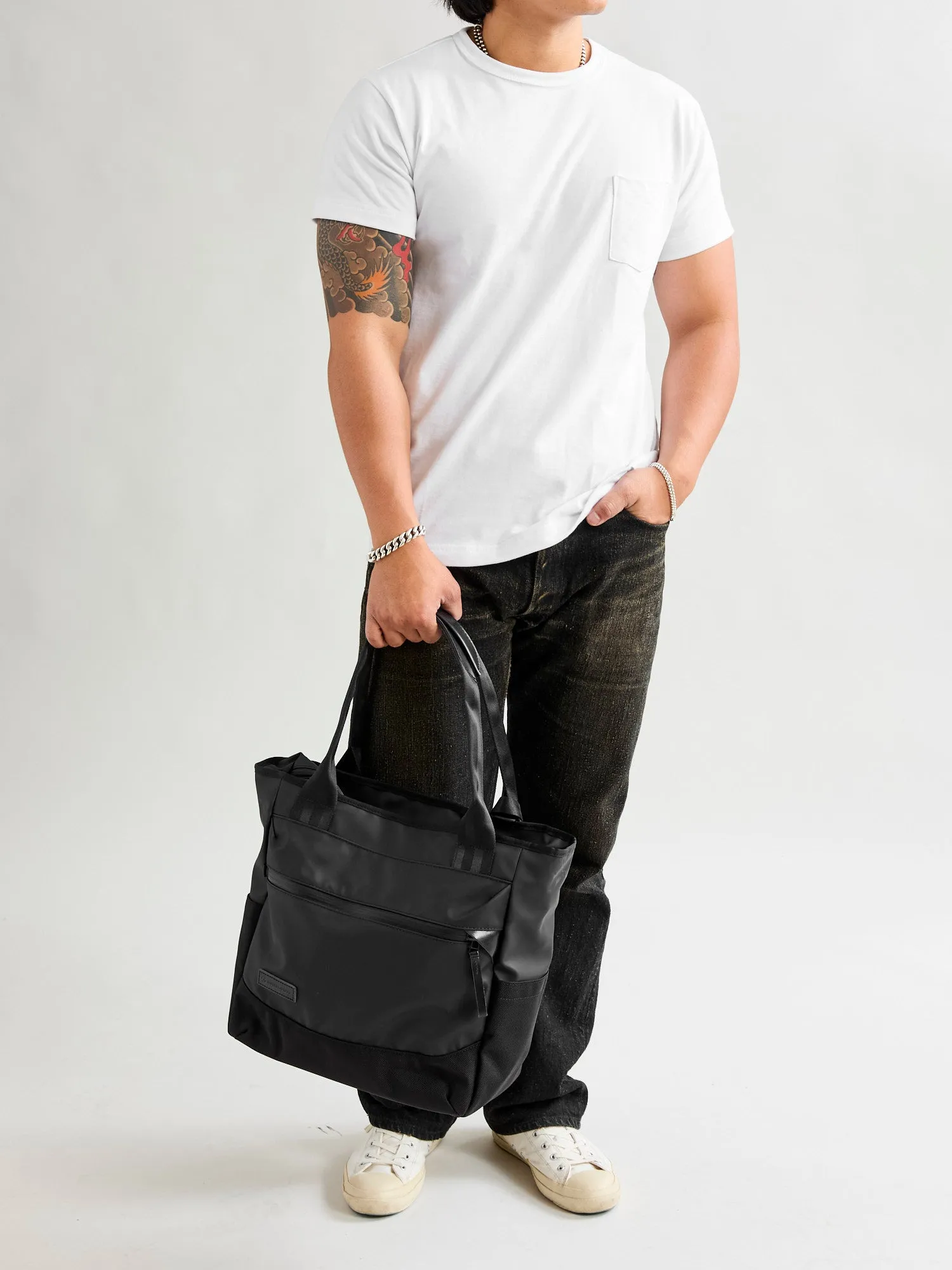 Slick Tote Bag in Black