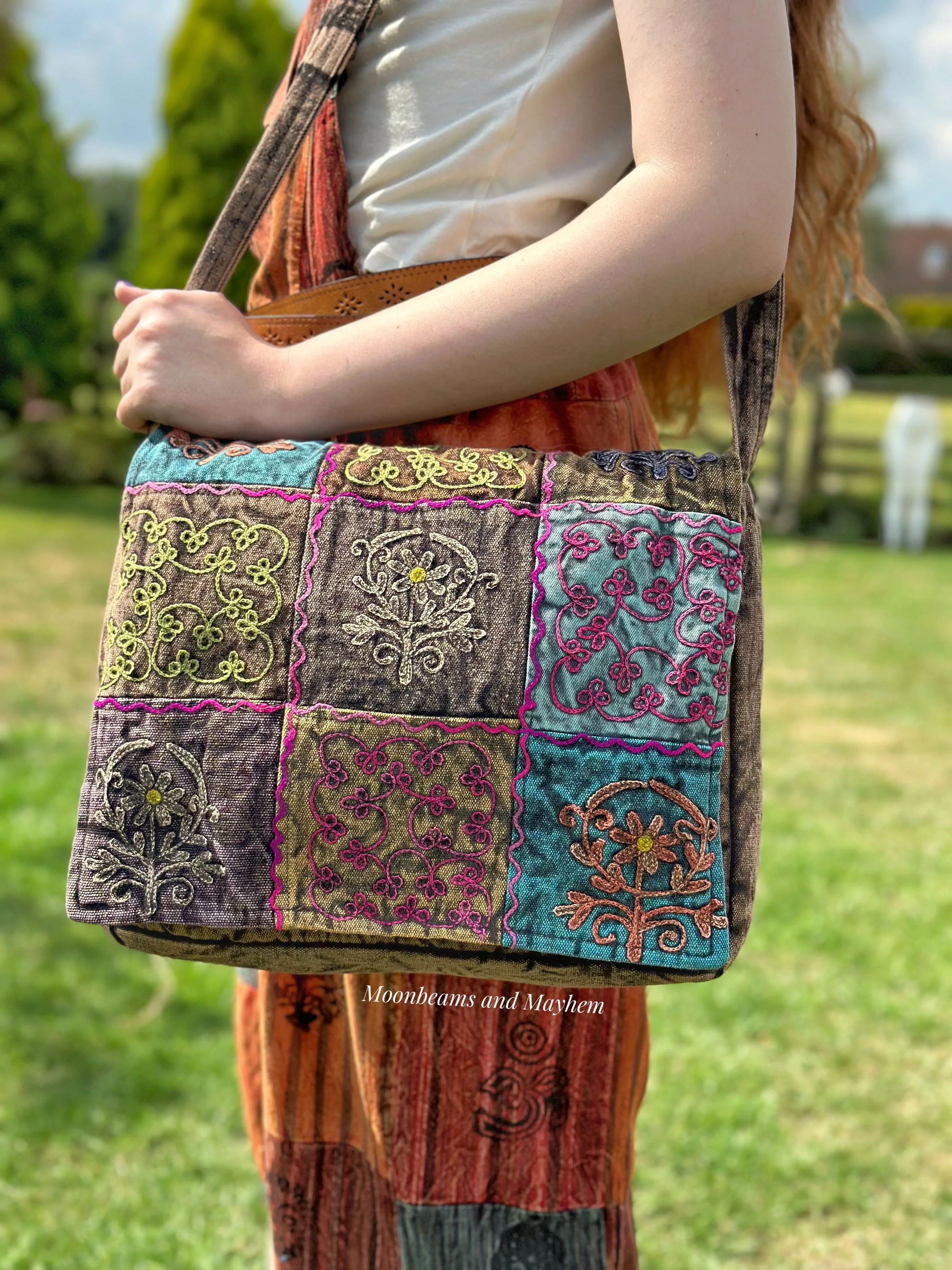 URBAN MAUVE FOLK ART SATCHEL /SHOULDER BAG